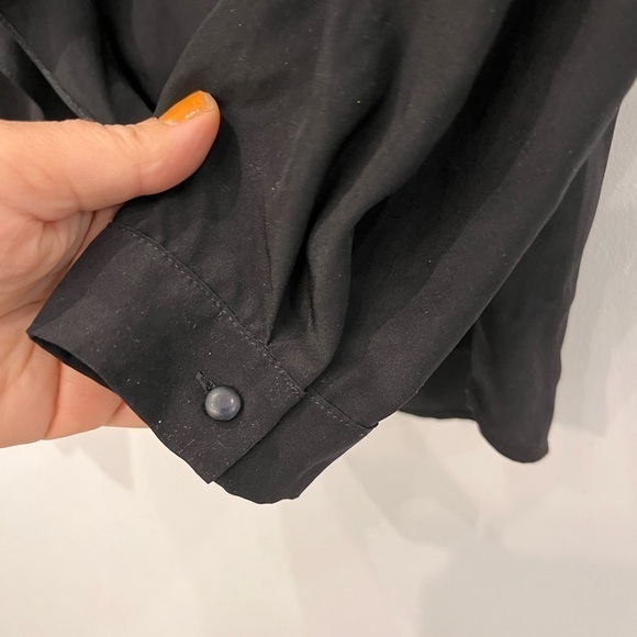 luisa CERANO
the heartbeat of fashion black bottom up shirt size 6 - Picture 3 of 9